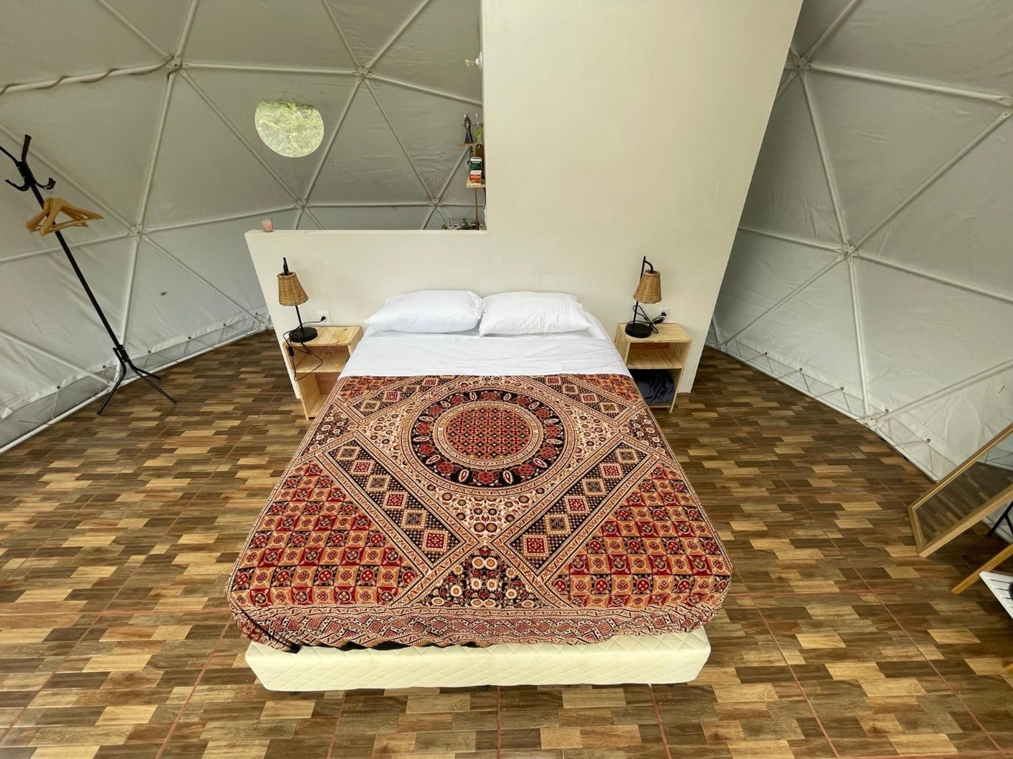 La Comarca River Glamping Dome Near Manuel Antonio Extérieur photo