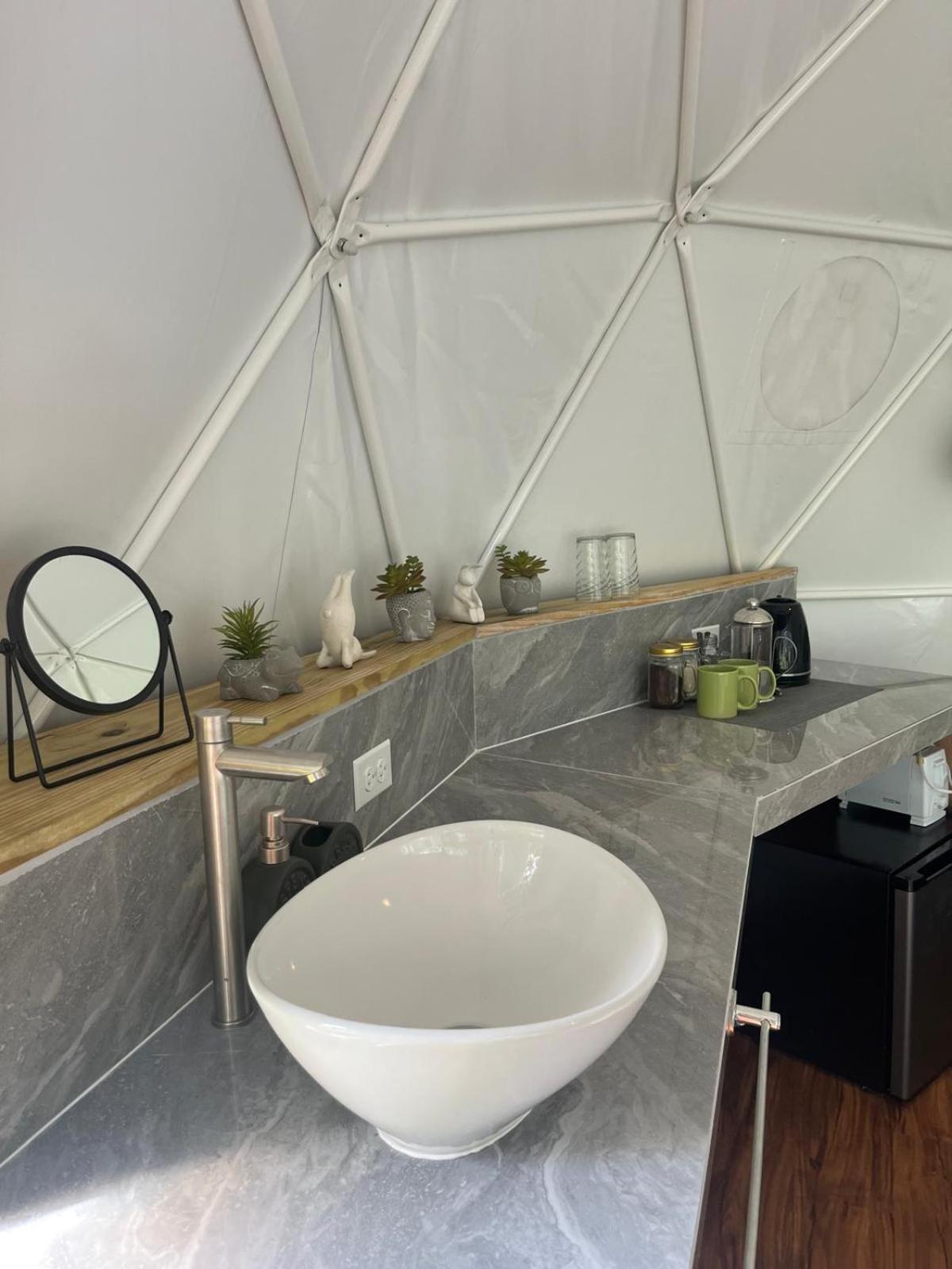 La Comarca River Glamping Dome Near Manuel Antonio Extérieur photo