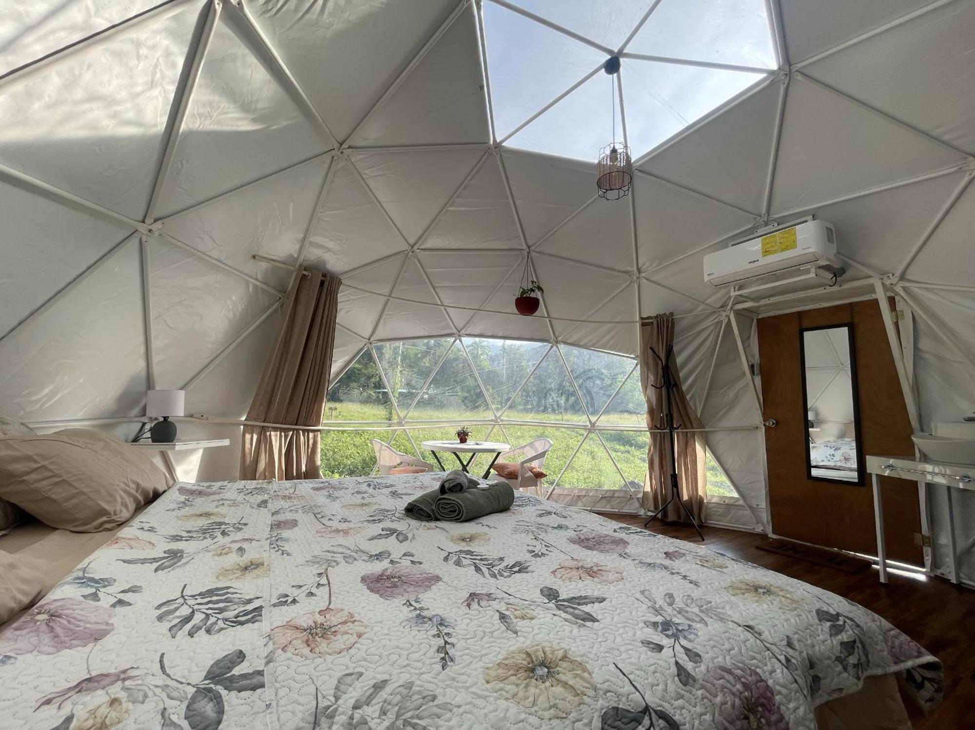 La Comarca River Glamping Dome Near Manuel Antonio Extérieur photo