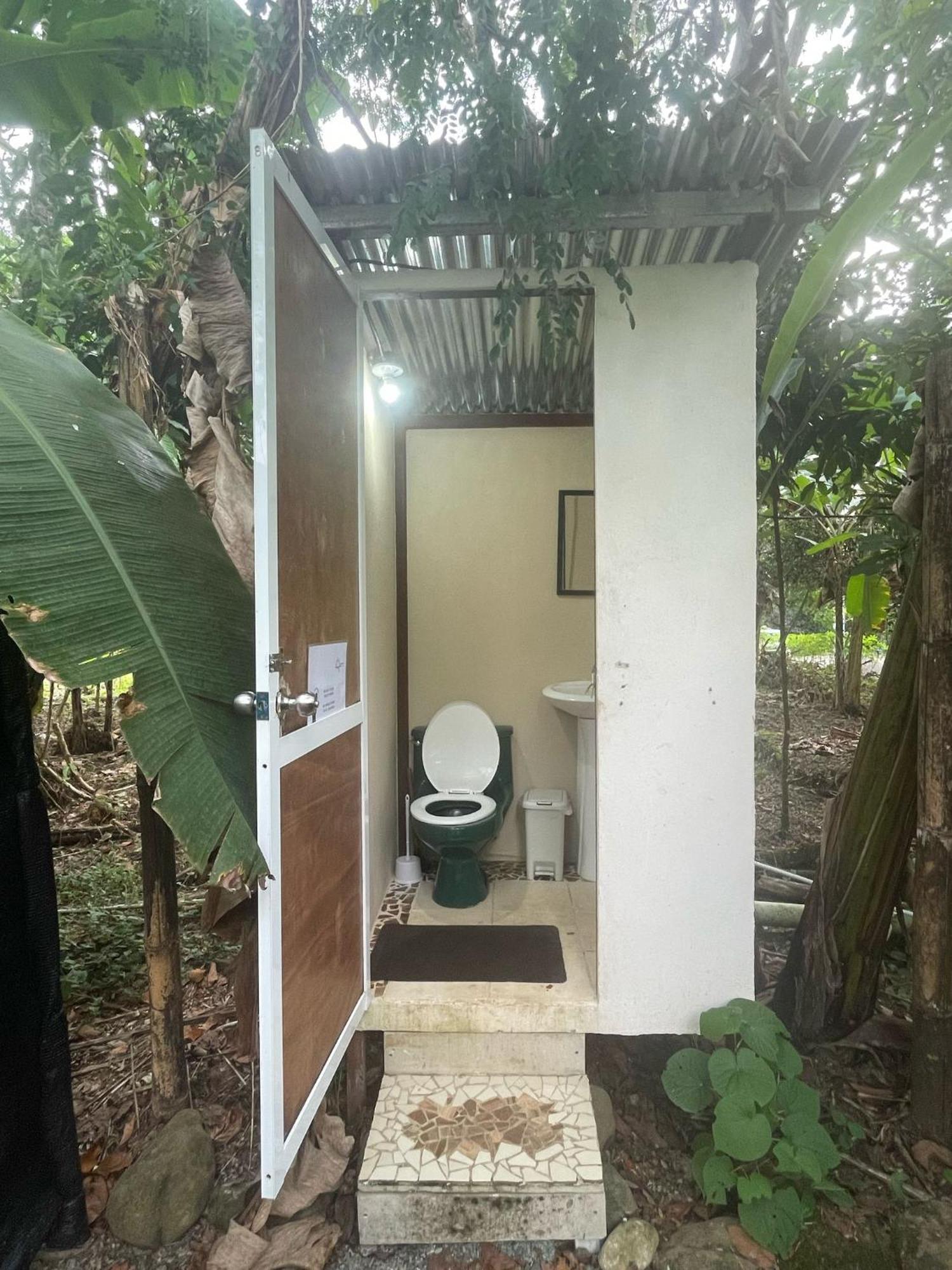 La Comarca River Glamping Dome Near Manuel Antonio Extérieur photo